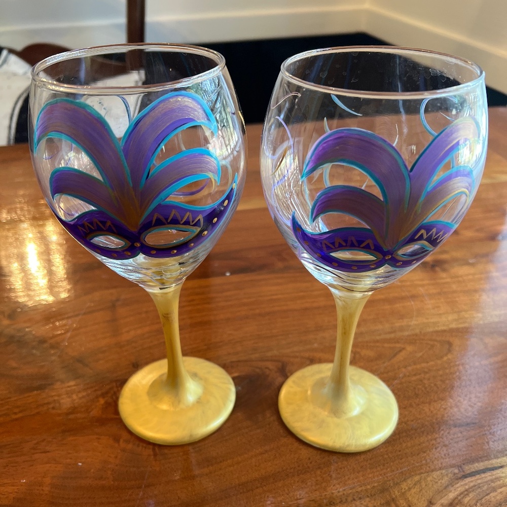 Mardi Gras wine glasses